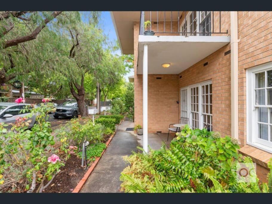Six Kings - The Very Location Apartment Adelaide