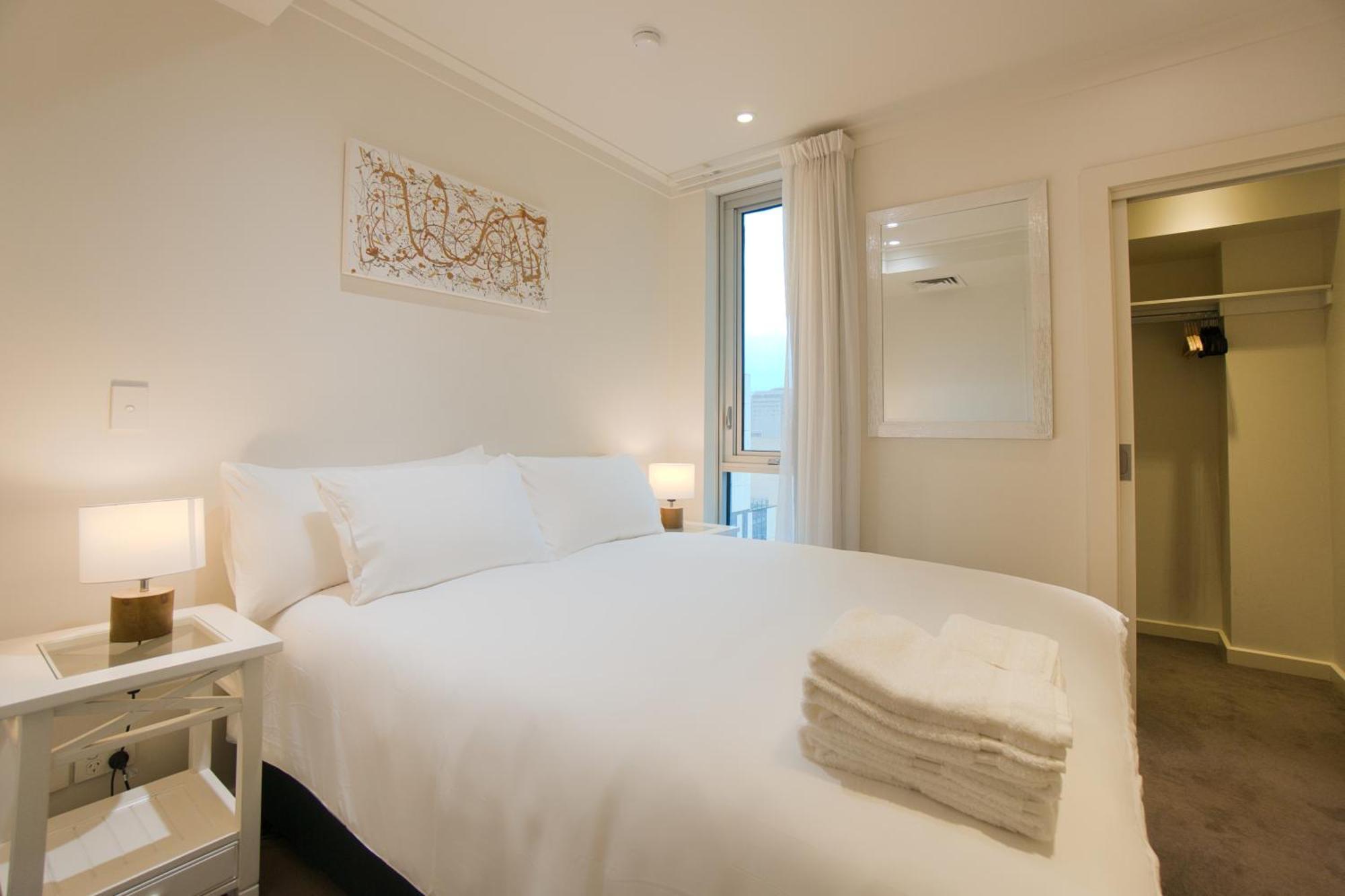 Apartment Luxury 2br Serviced 1206 At The Rowlands