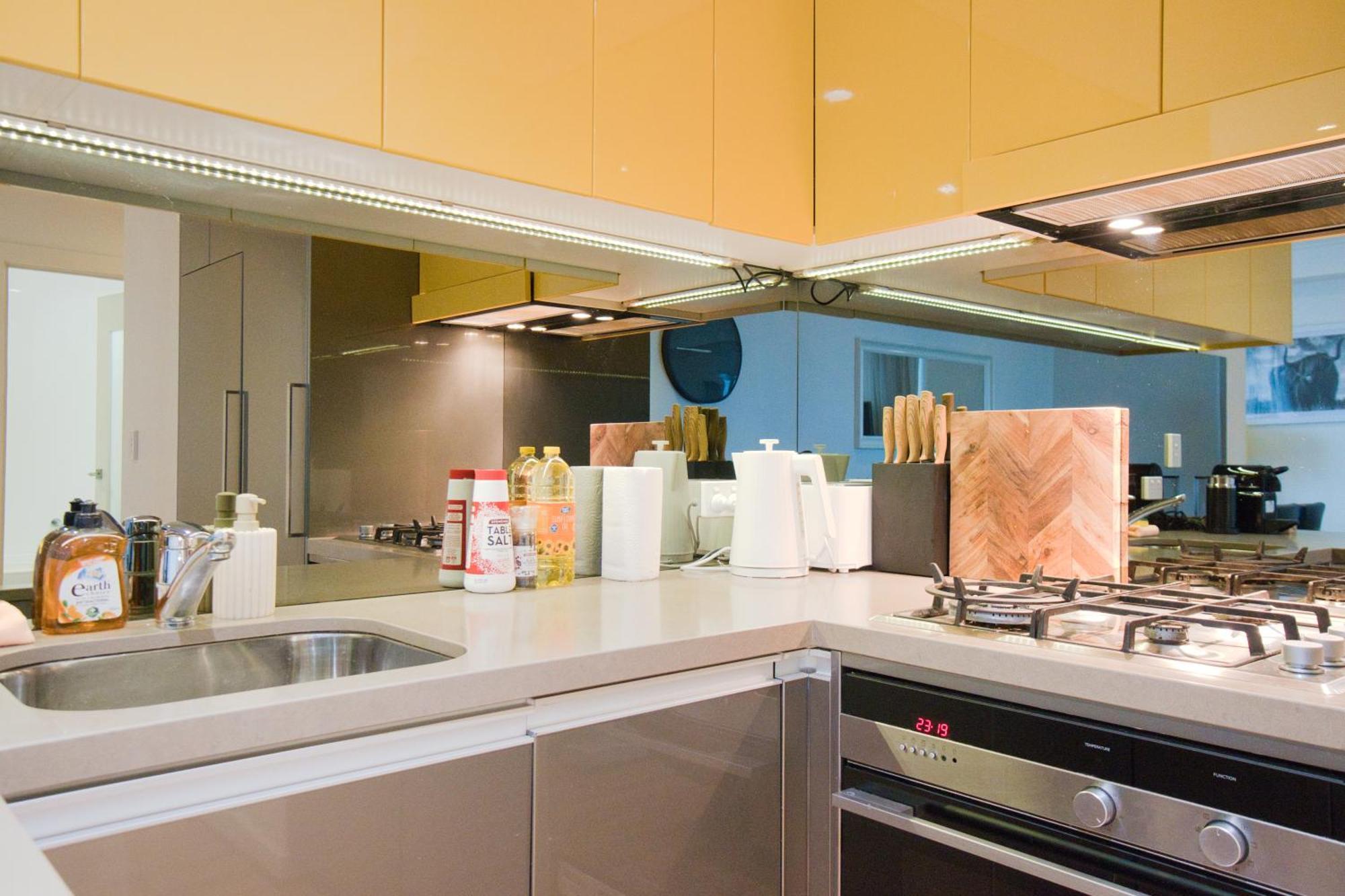 Apartment Luxury 2br Serviced 1206 At The Rowlands Adelaide