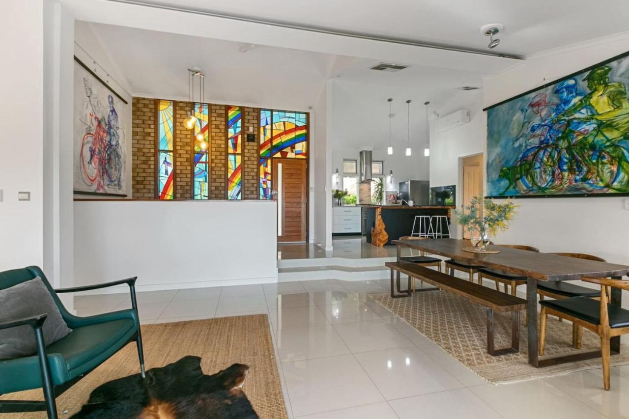 Sunset Estate In Mount Osmond *