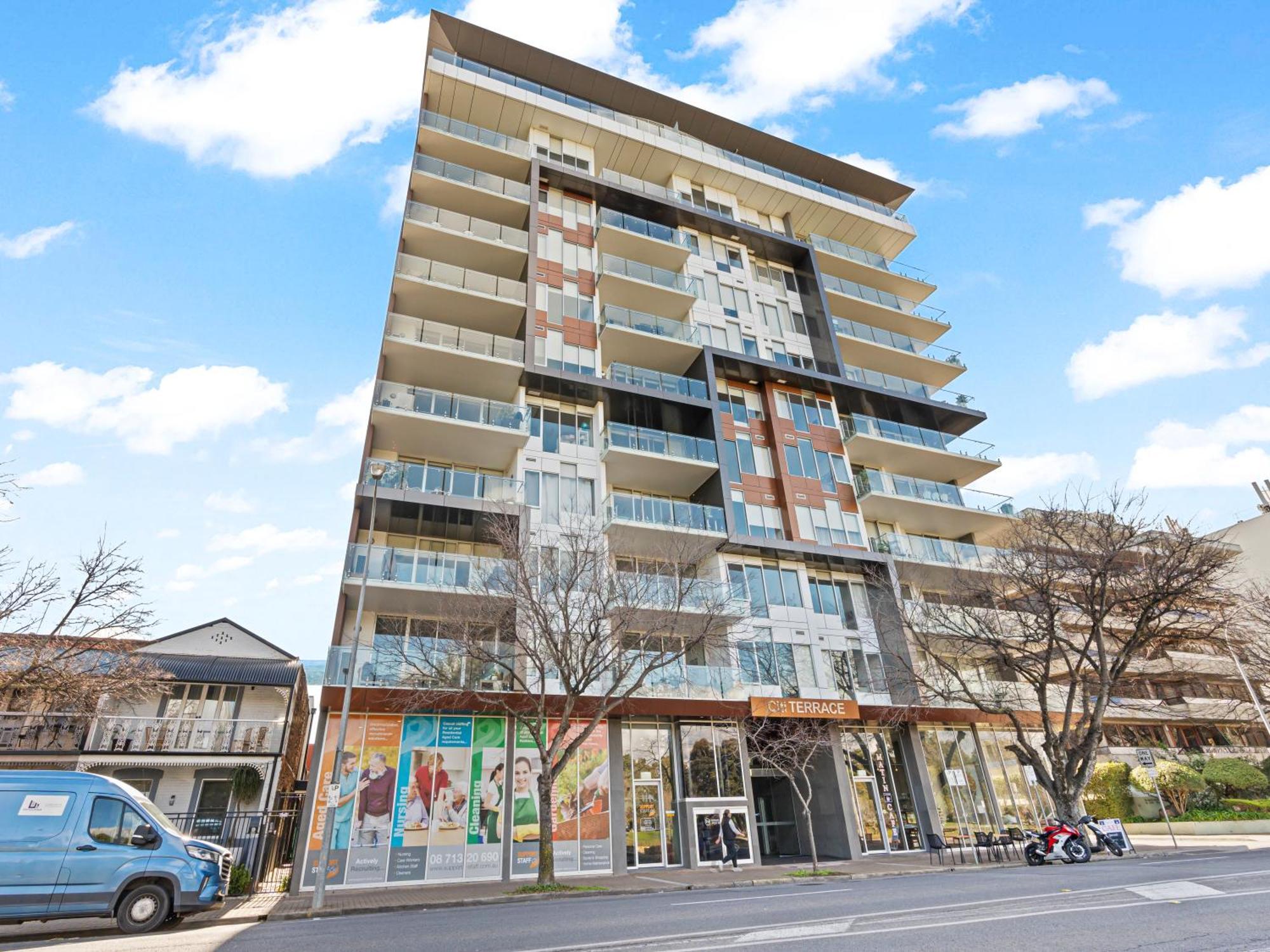 Parkland Vista Luxury Retreat Apartment
