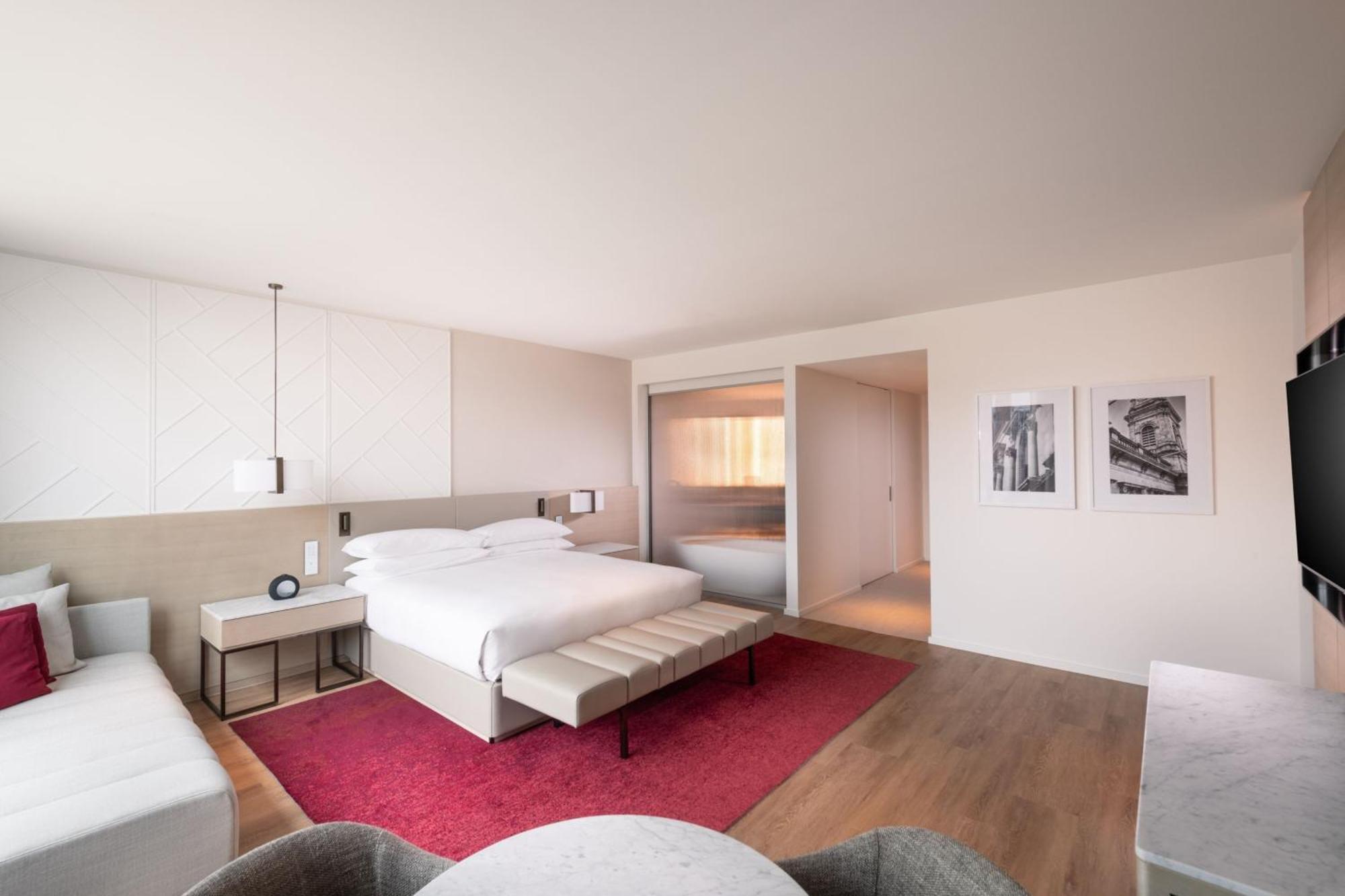 Marriott Hotel 5*