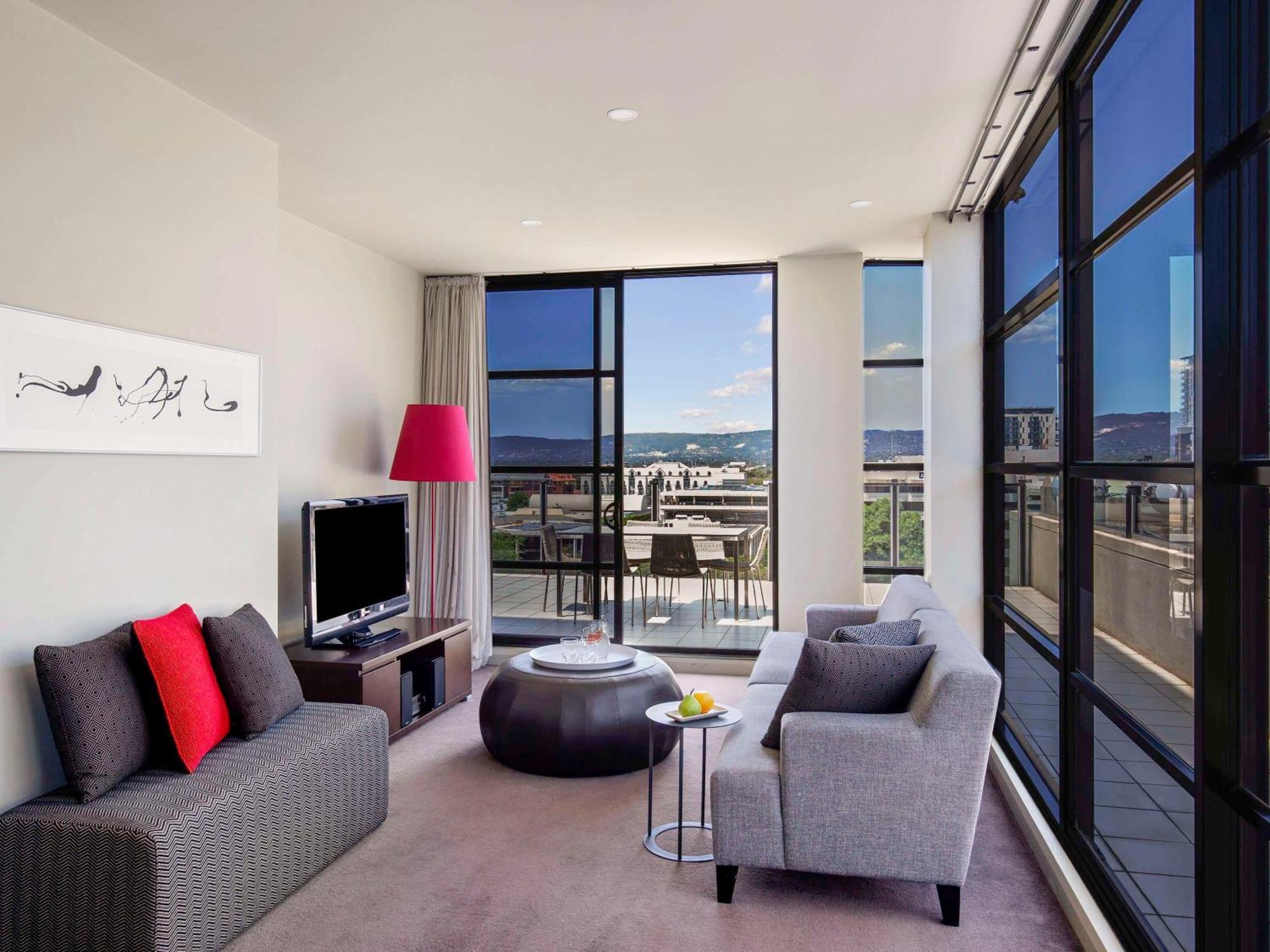 Hotel Mantra Hindmarsh Square