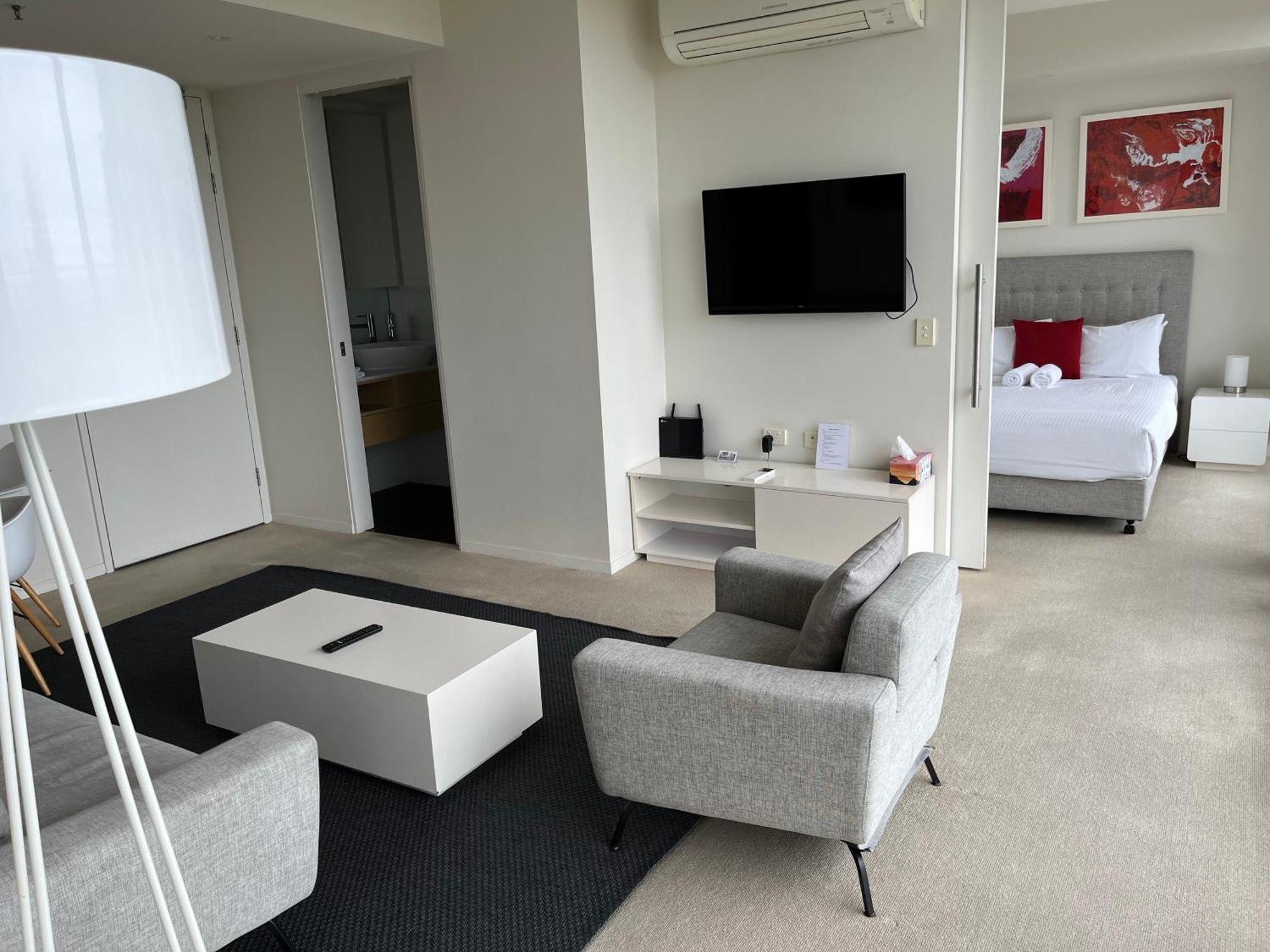 Tasha's On Warwick Aparthotel 4*