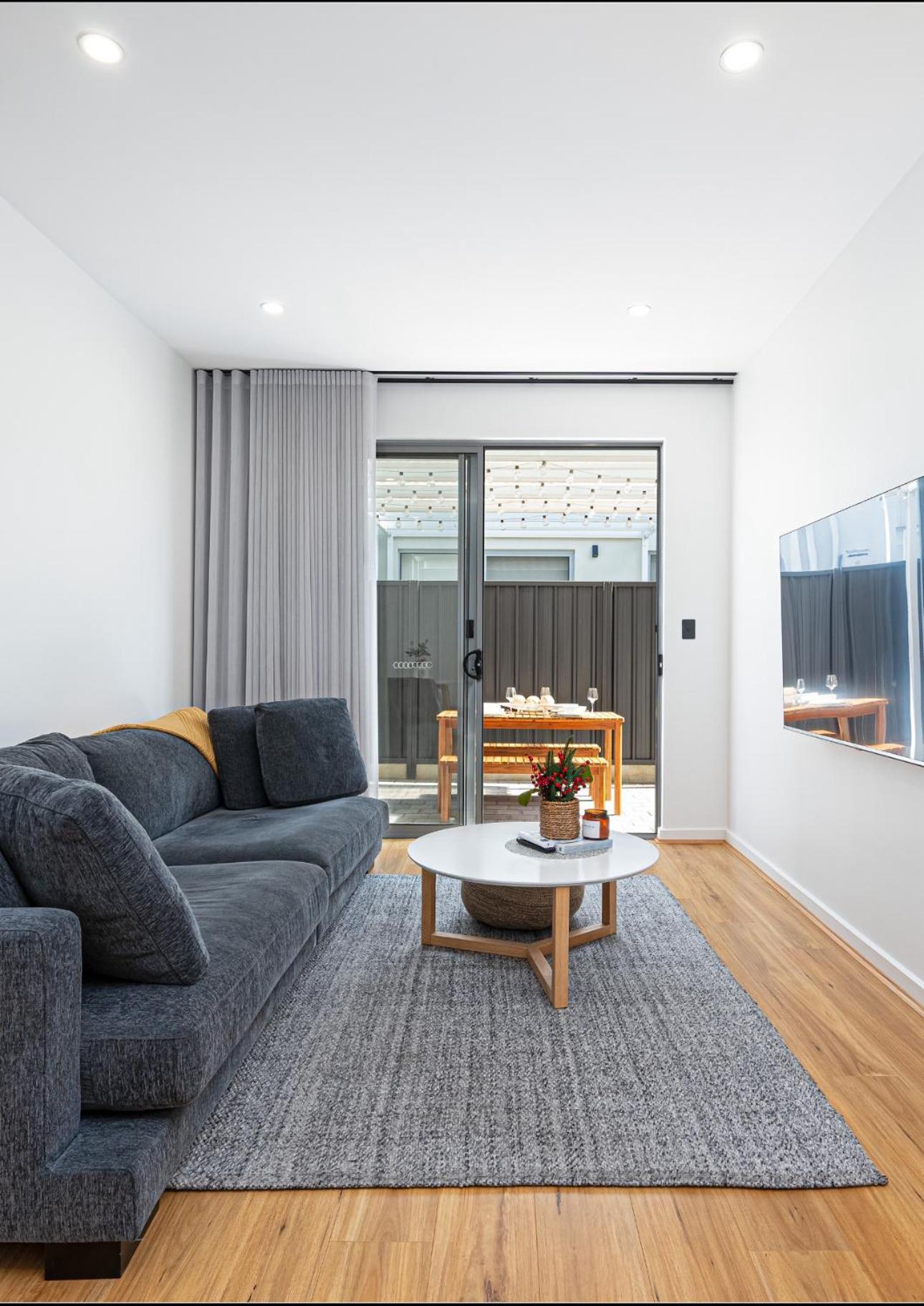 Chic Flinders Park Getaway *