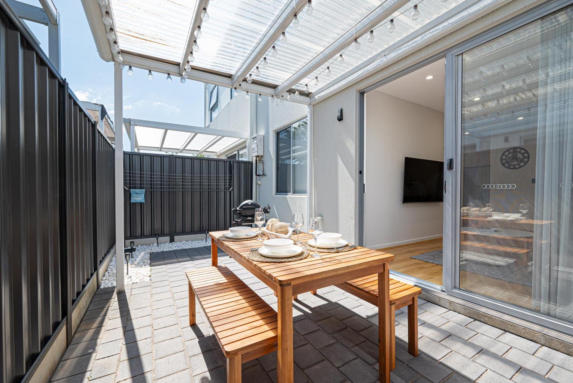 Chic Flinders Park Getaway Apartment Adelaide
