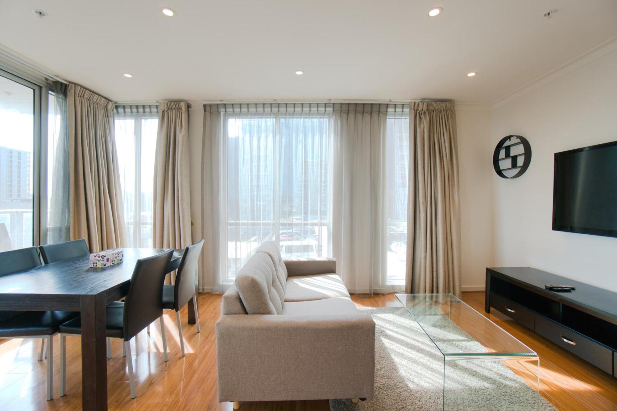 Amyra Residences At The Rowlands Aparthotel *
