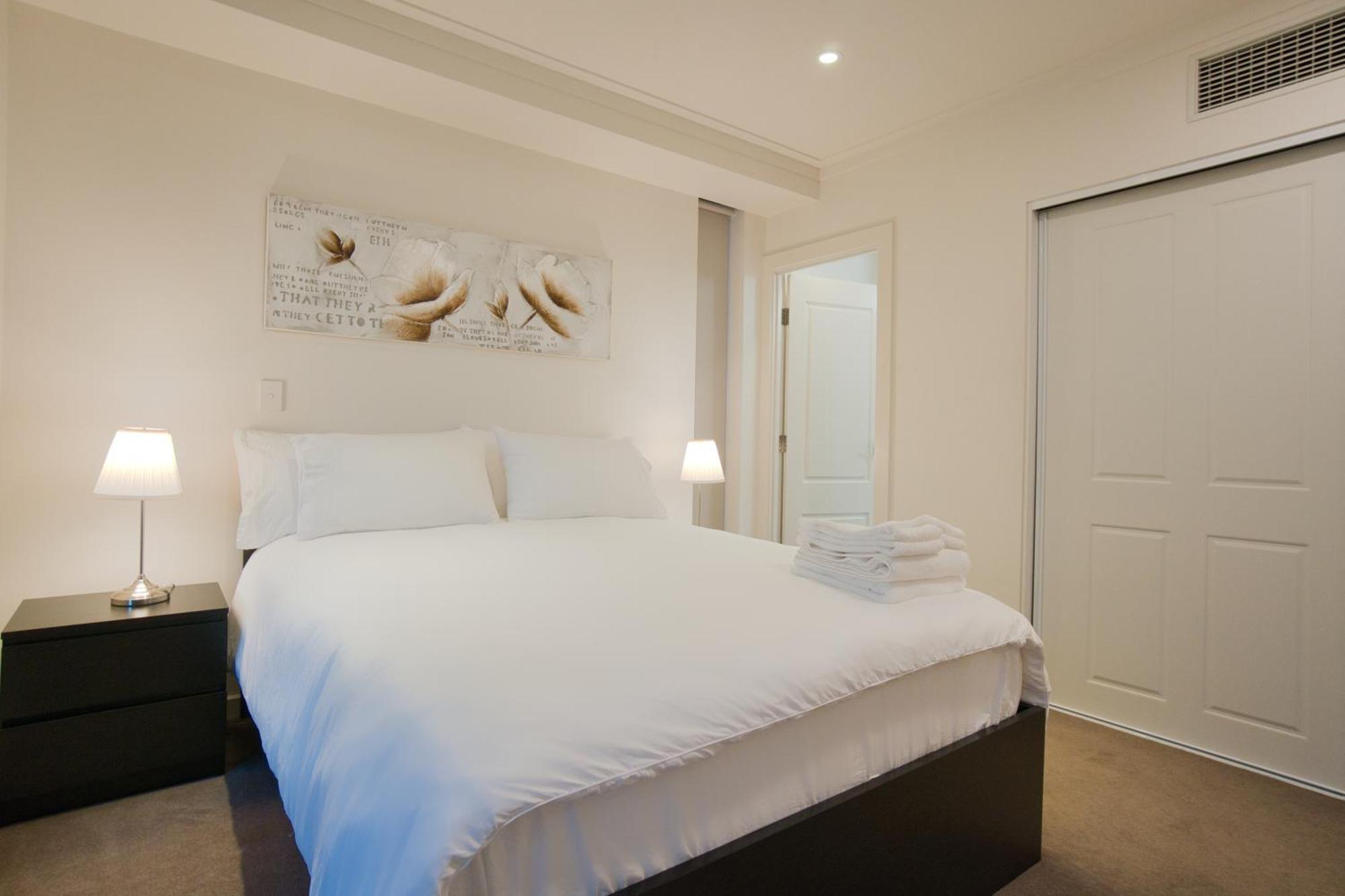 Amyra Residences At The Rowlands Aparthotel *