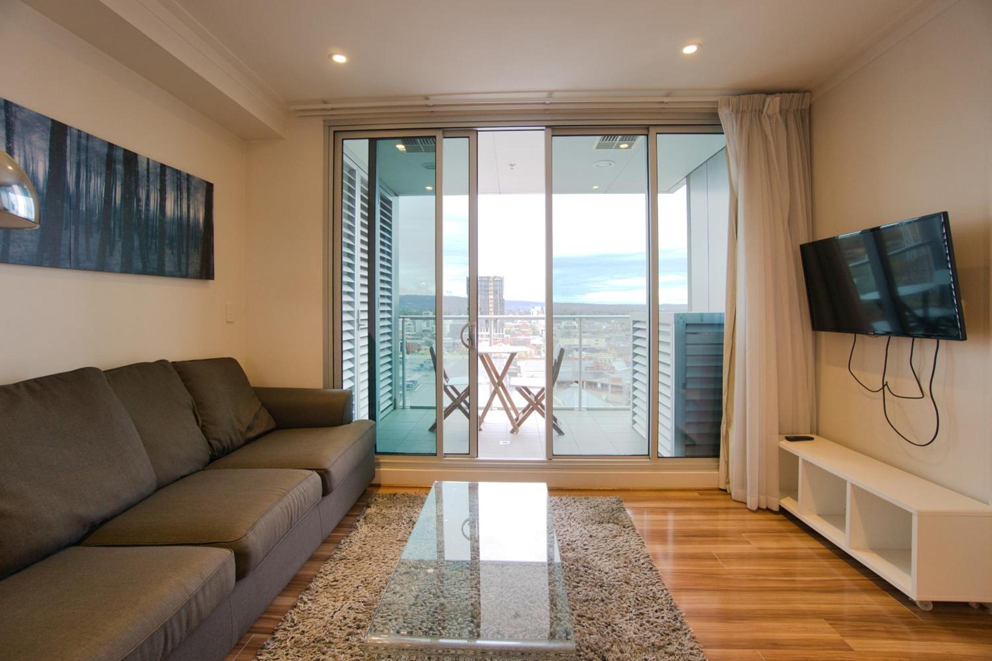 Amyra Residences At The Rowlands *