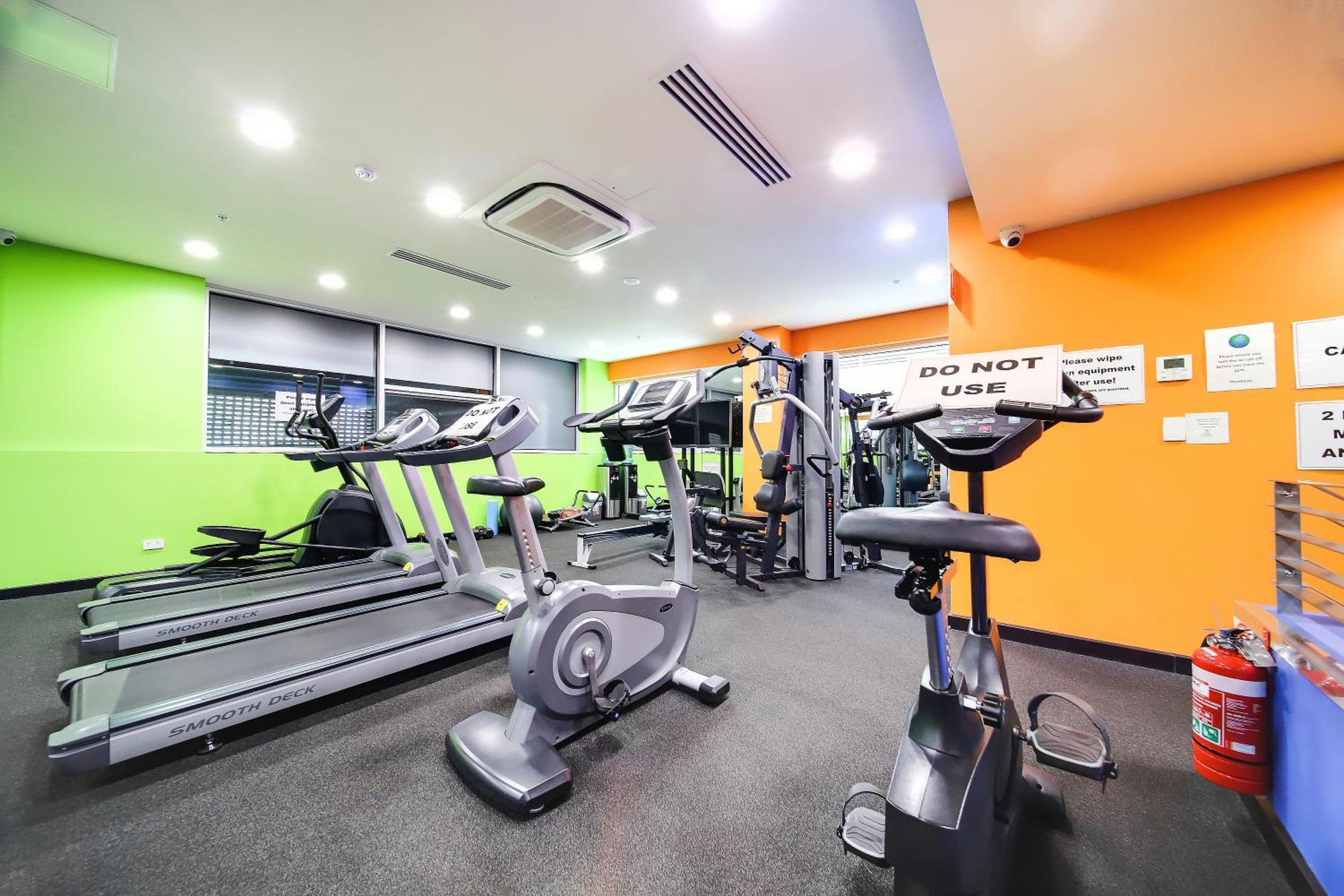 Amyra Residences At The Rowlands Aparthotel
