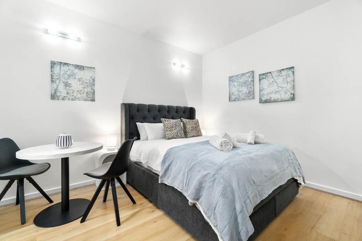 Inn Charming Escape Stylish Cbd With Wifi Adelaide