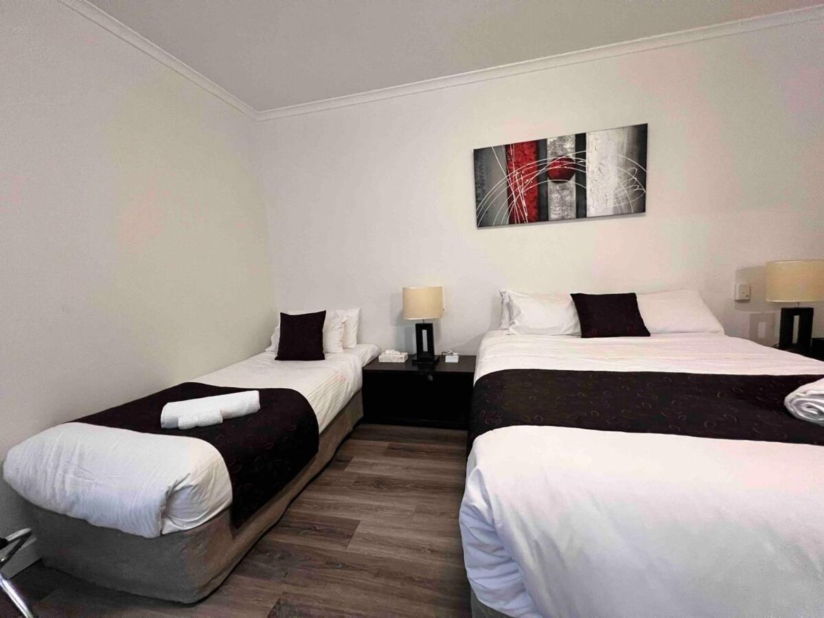 312 Gouger Apartment