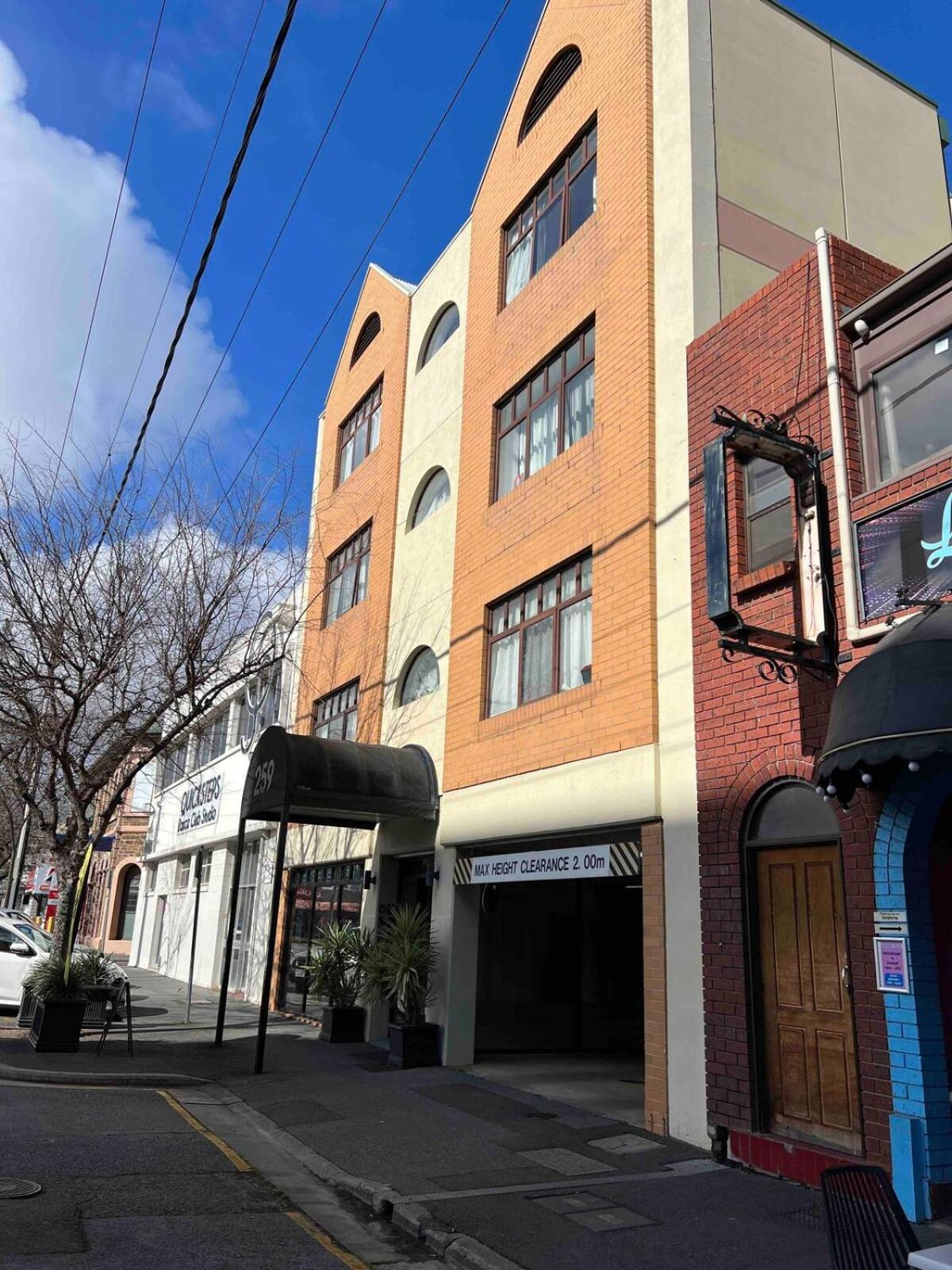 312 Gouger Apartment *