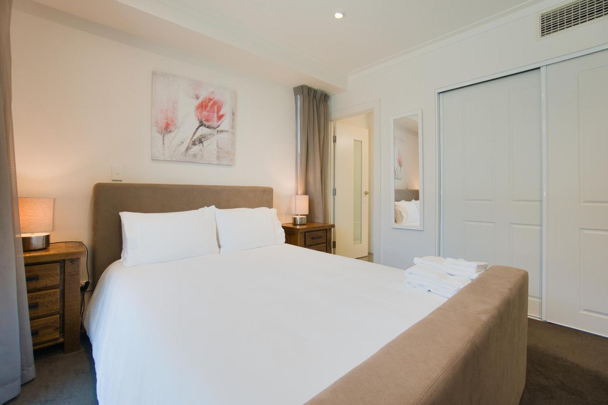 Amyra Residences At The Rowlands Aparthotel