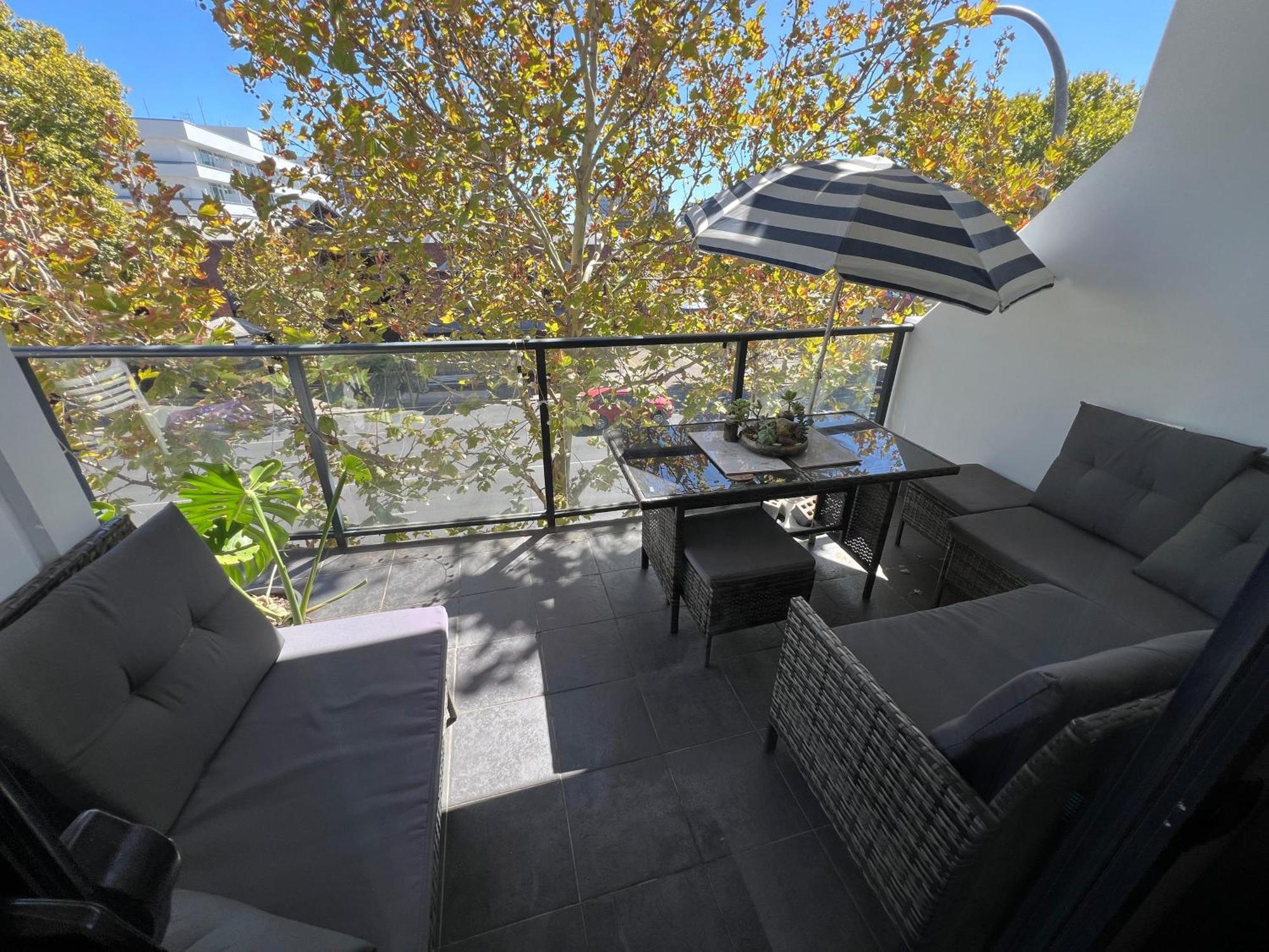 Apartment Family - Away From Adelaide