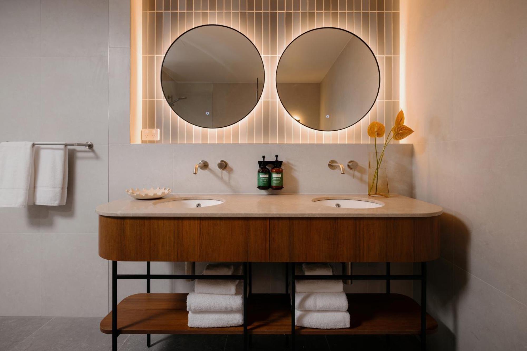 Crowne Plaza Mawson Lakes By Ihg 4* Adelaide