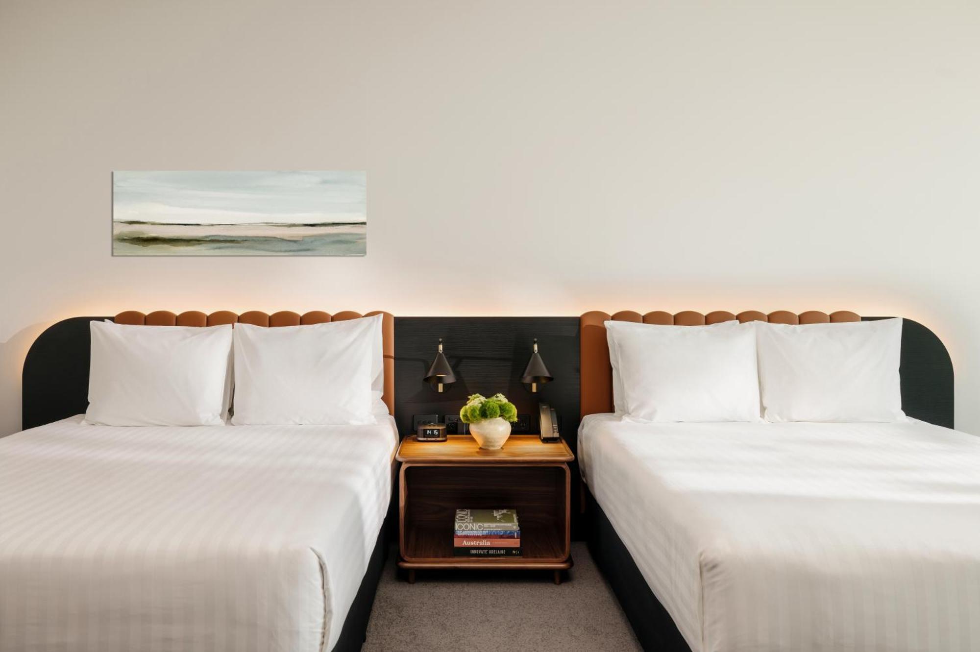 Crowne Plaza Mawson Lakes By Ihg Hotel 4*