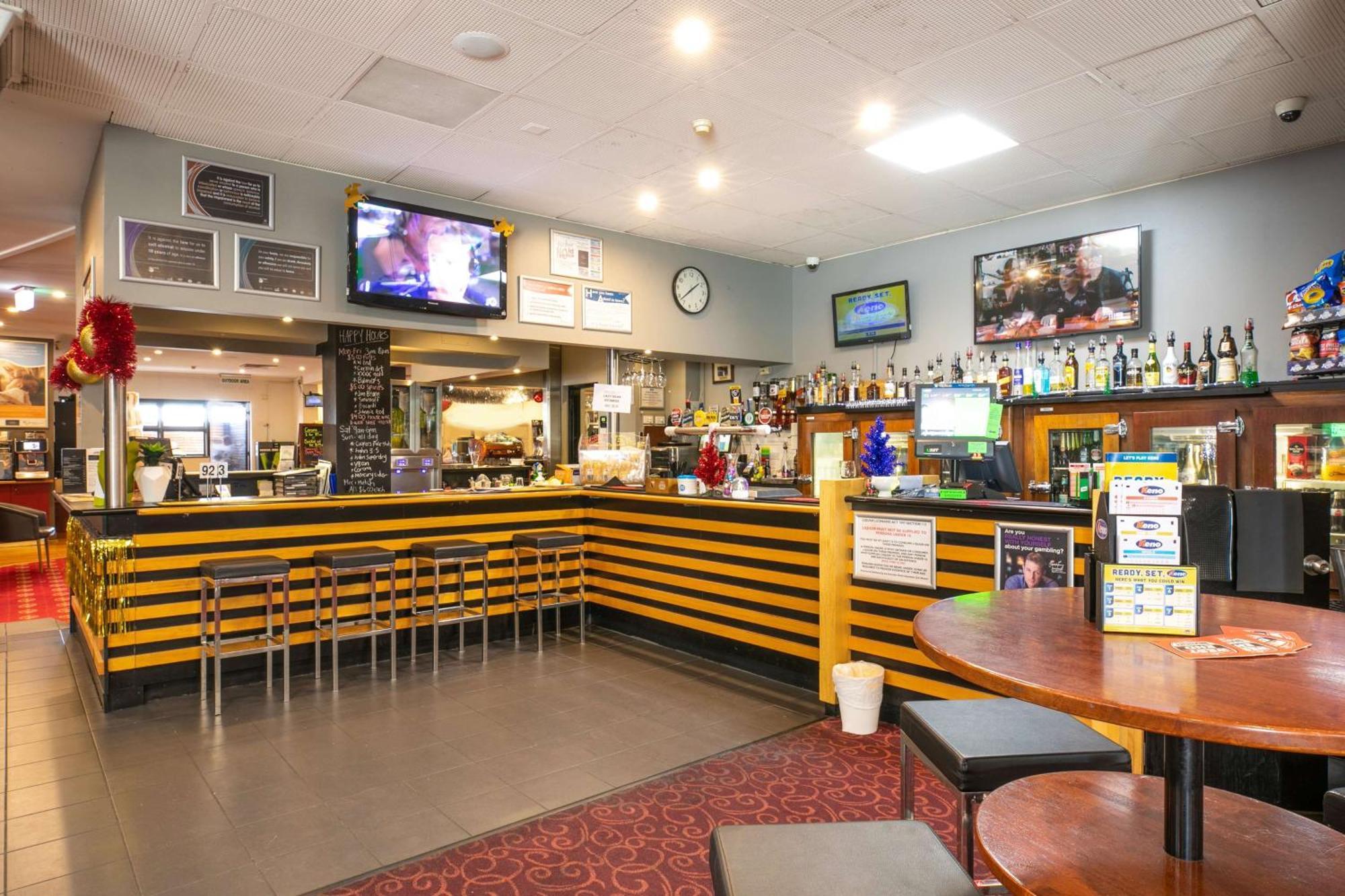 Nightcap At Hendon 3* Adelaide