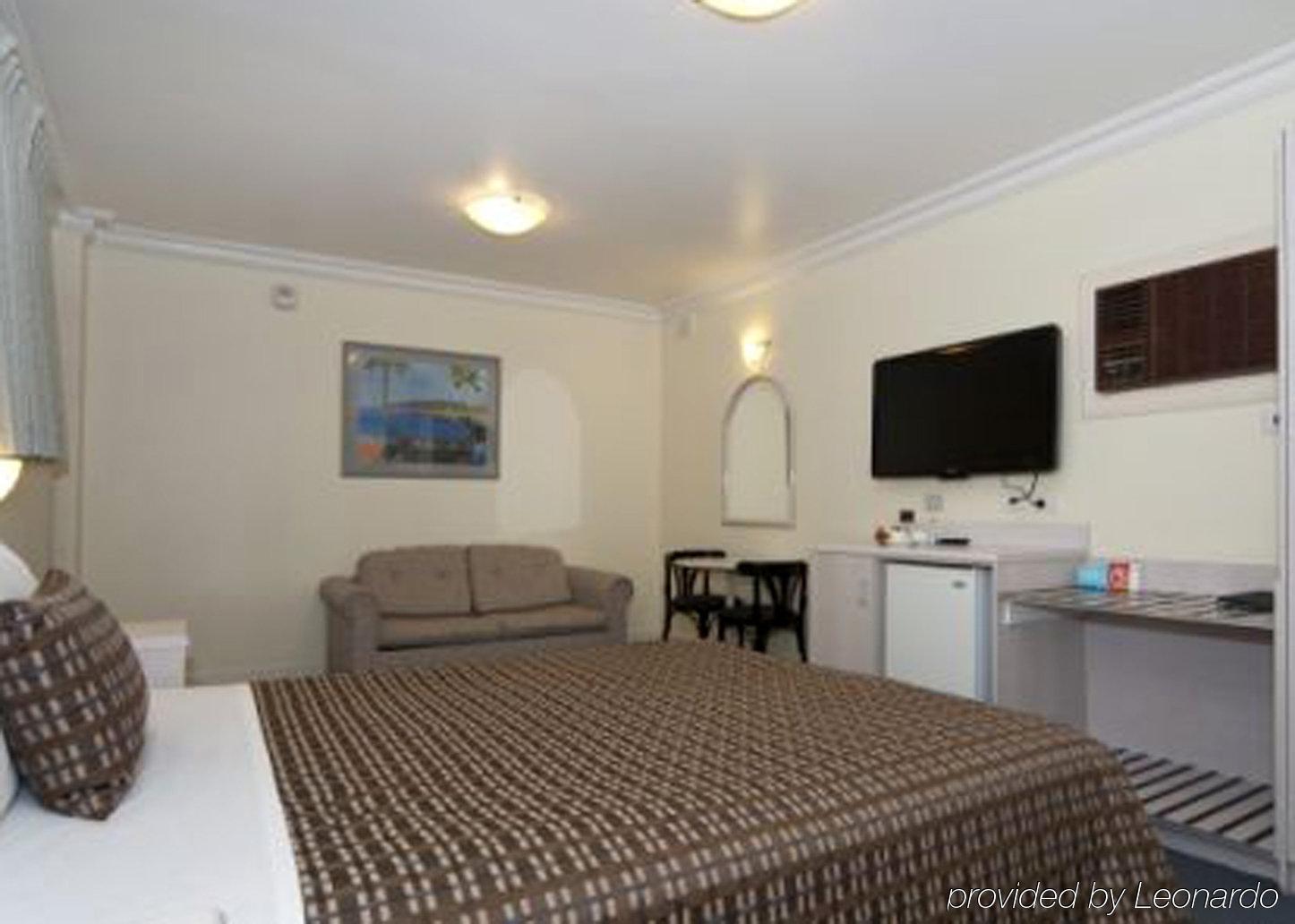 Comfort & Manhattan 3* Adelaide