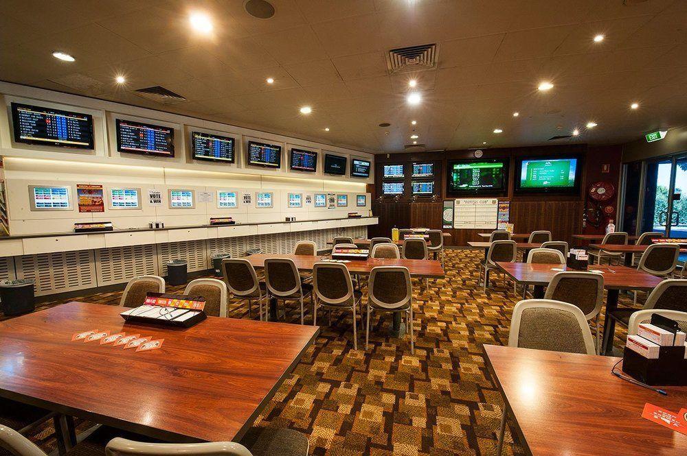 Morphett Arms 3*