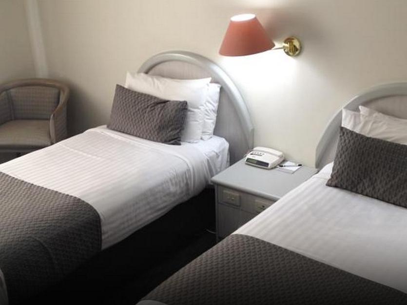 Royal Coach Hotel 4*