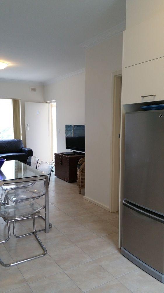 Acaill Accommodation Esplanade Living Self Check-In Self Check-Out *