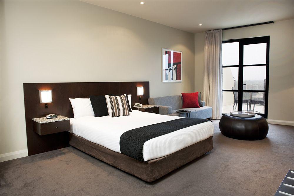 Mantra Hindmarsh Square Hotel Adelaide