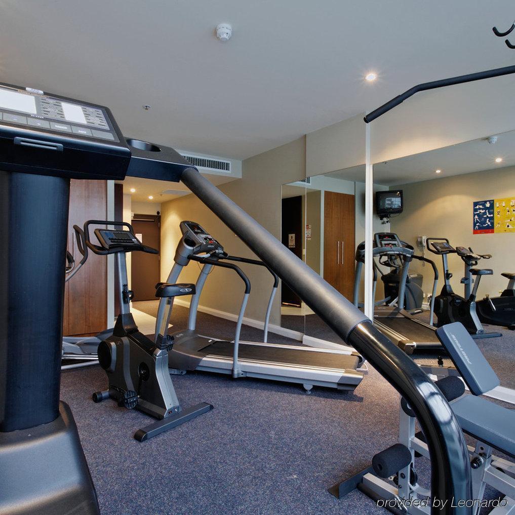 Mantra Hindmarsh Square Hotel 4*