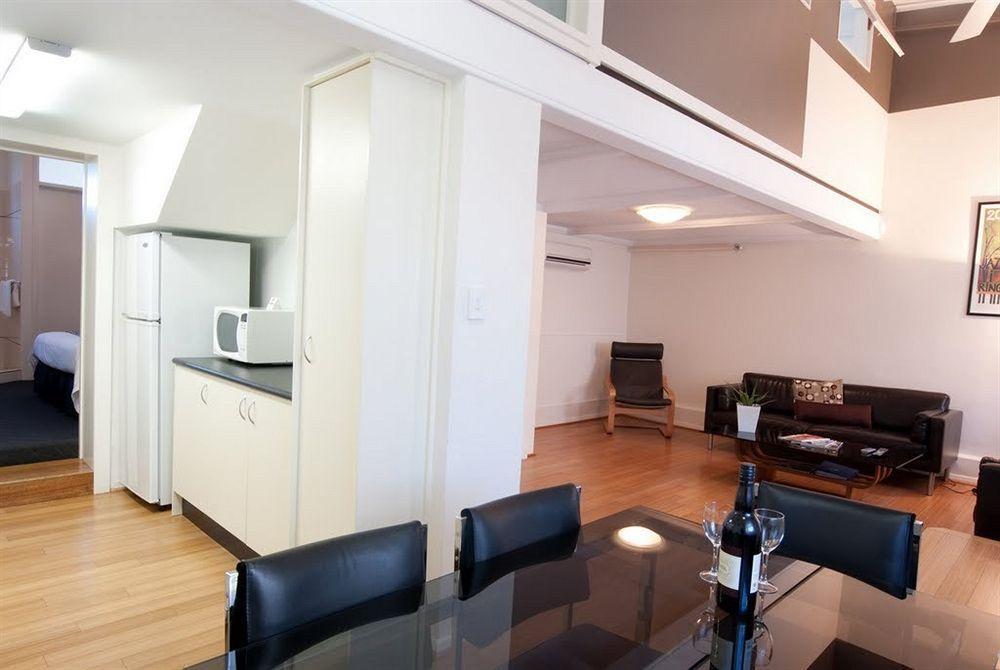 Seawall Aparthotel 4*