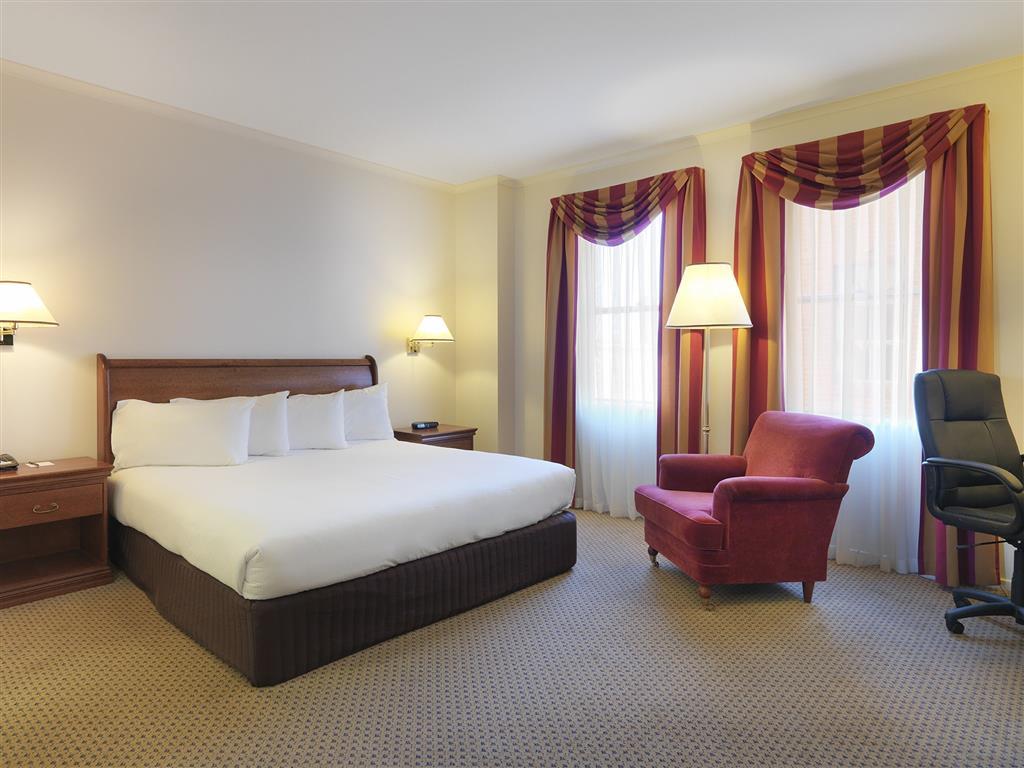 The Chancellor On Currie Hotel 4*