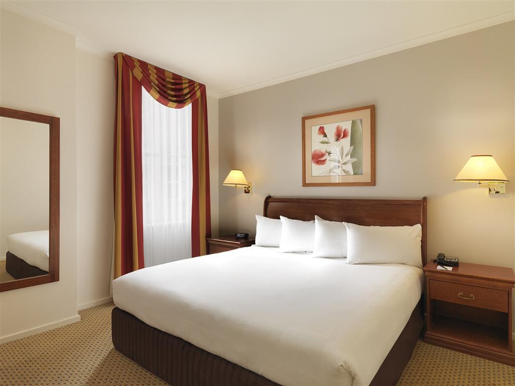 Hotel The Chancellor On Currie Adelaide