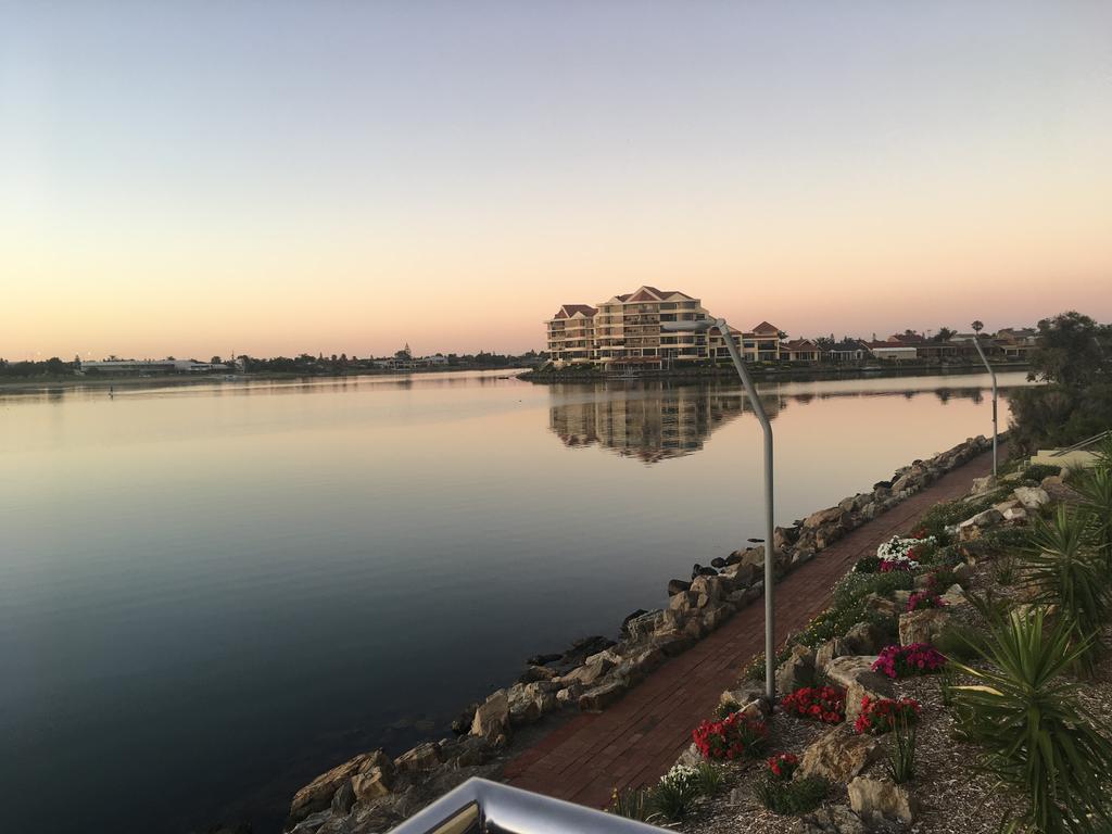 West Lakes Apartment