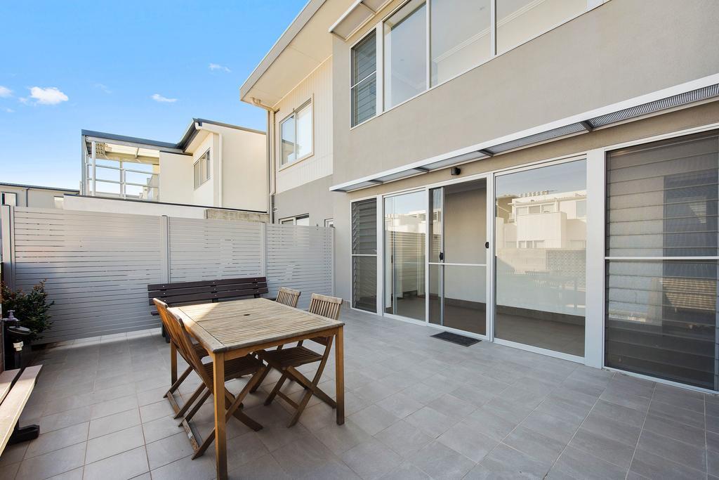 Swainson At Bowden Seven Apartment Adelaide