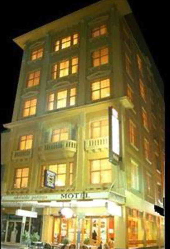 Paringa Hotel