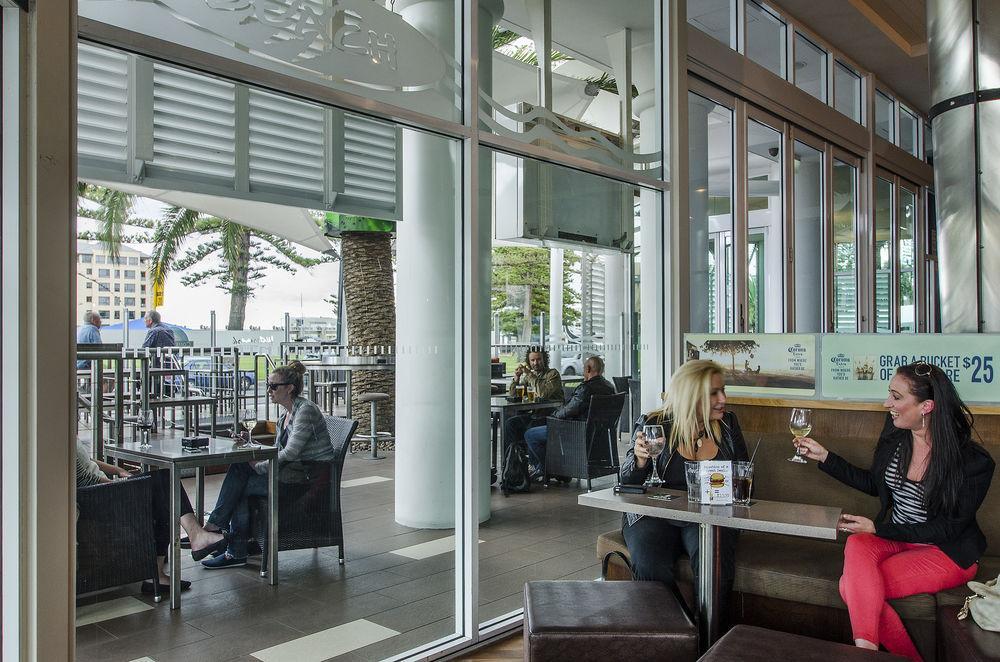 Nightcap At Watermark Glenelg Hotel