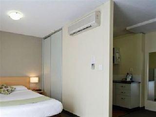 Aparthotel Breakfree 4*