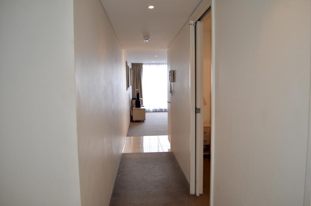 Aptonnorthtce Adelaide
