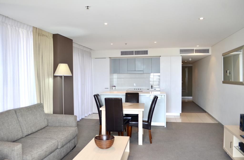 Aptonnorthtce * Adelaide