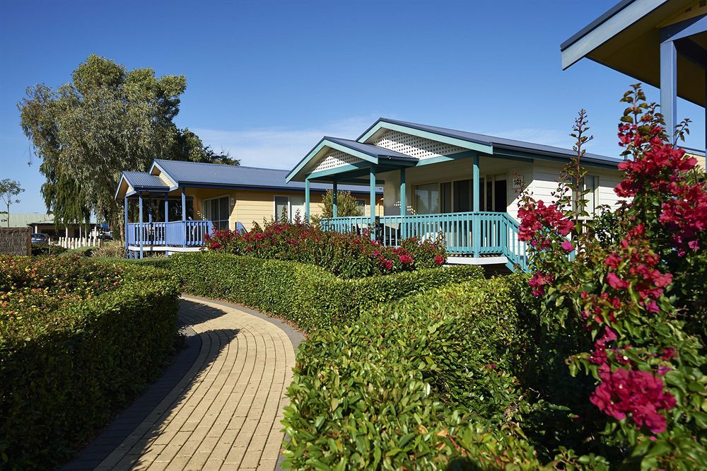 The Retreat West Parks Holiday park 4*