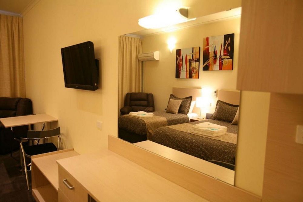 Granada Motor Motel 3*