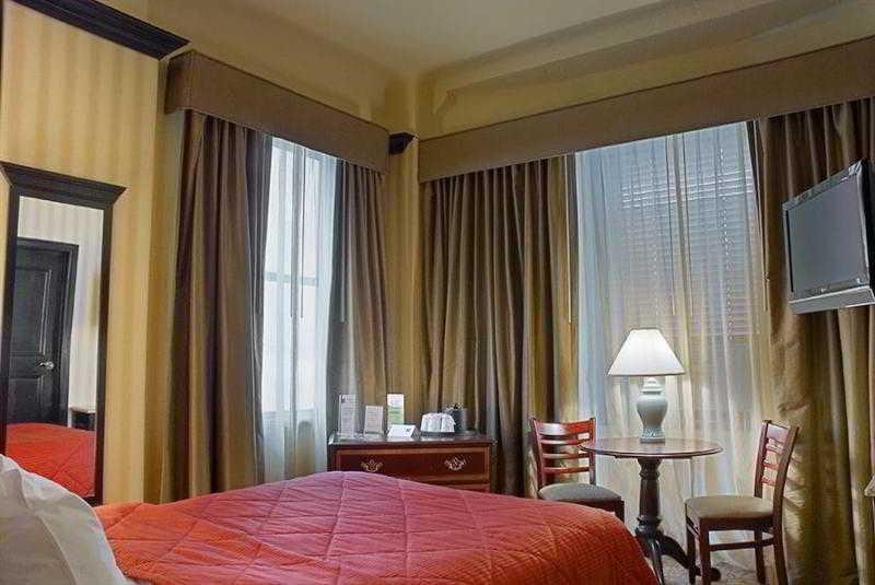 Hotel Comfort & Manhattan Adelaide