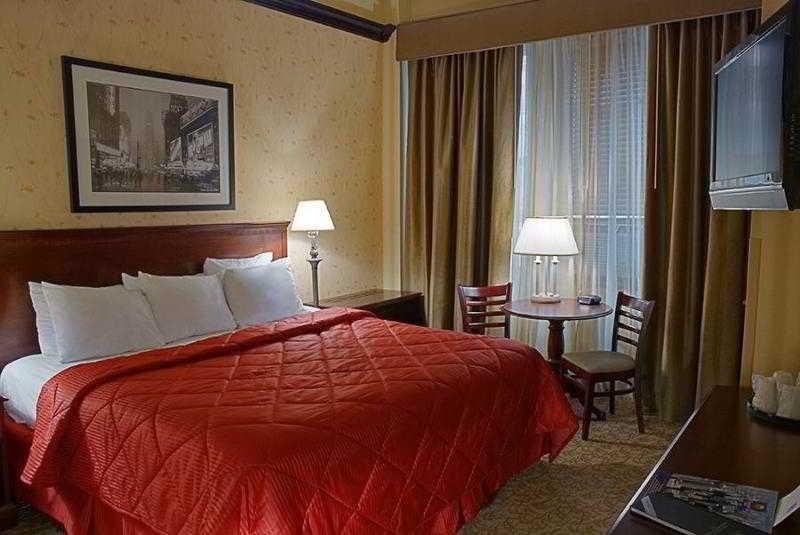 Comfort & Manhattan Hotel