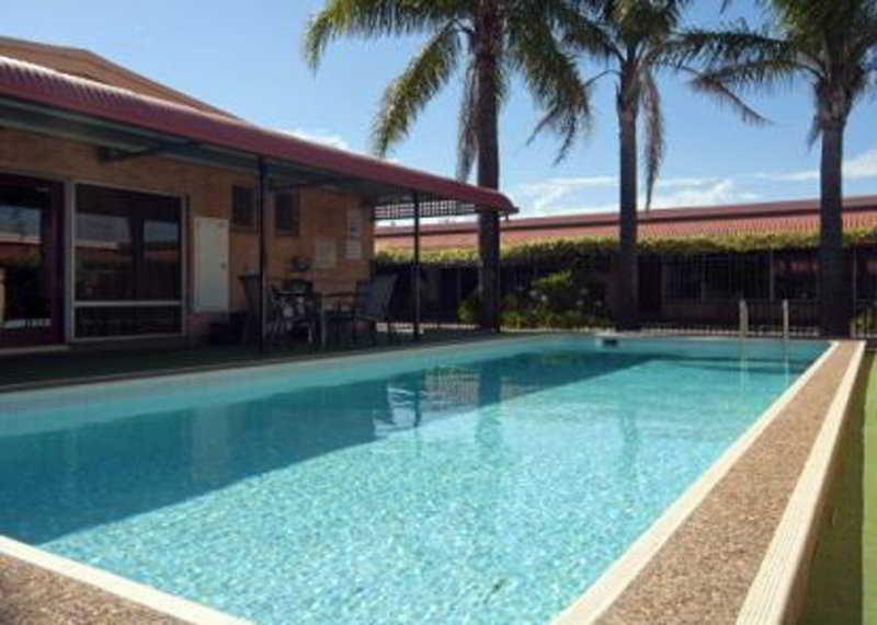 Comfort & Manhattan Hotel Adelaide