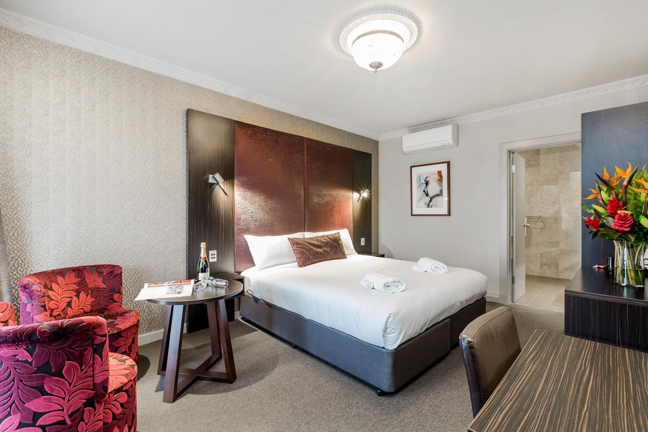 Tonsley Hotel 3*