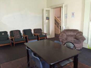 & Backpackers Hostel
