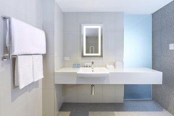 Express Centre By Ihg Hotel