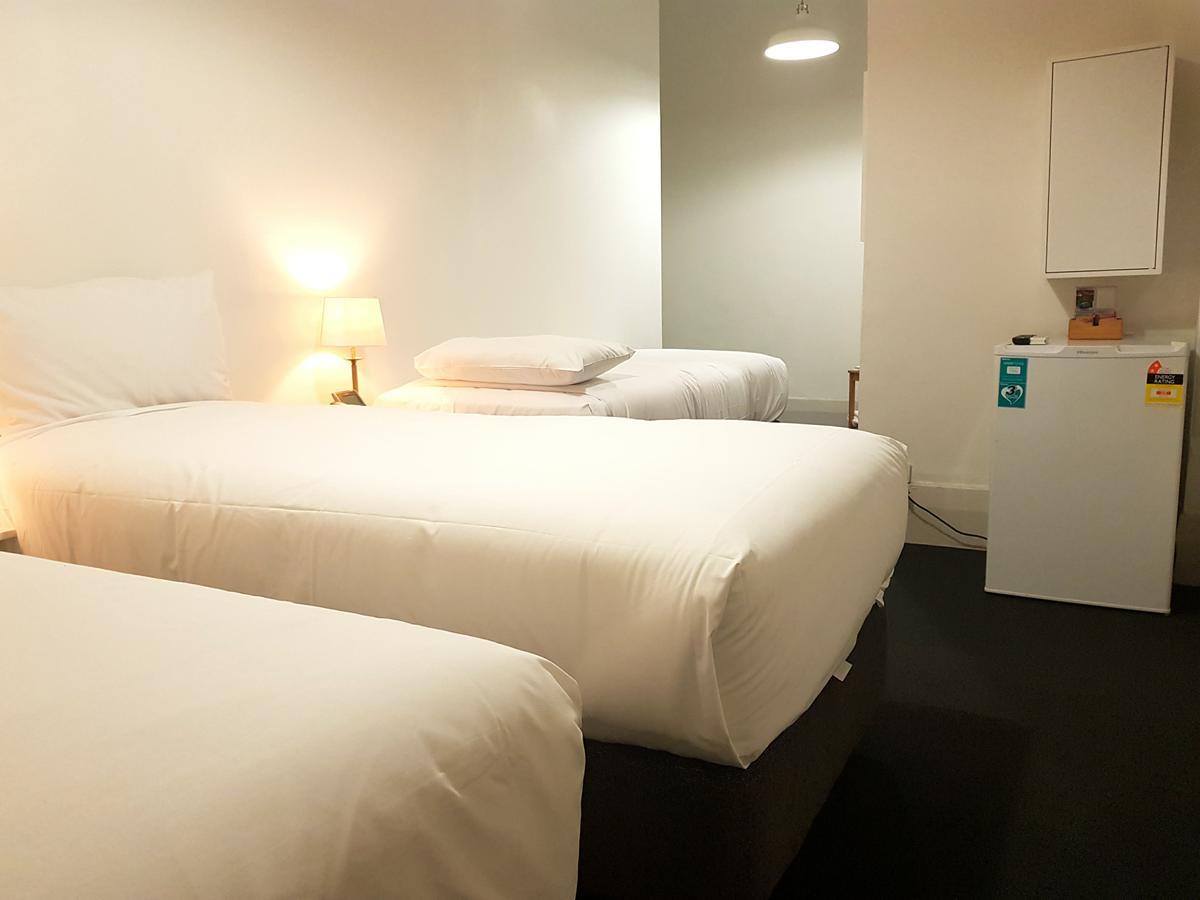 Ambassadors Inn