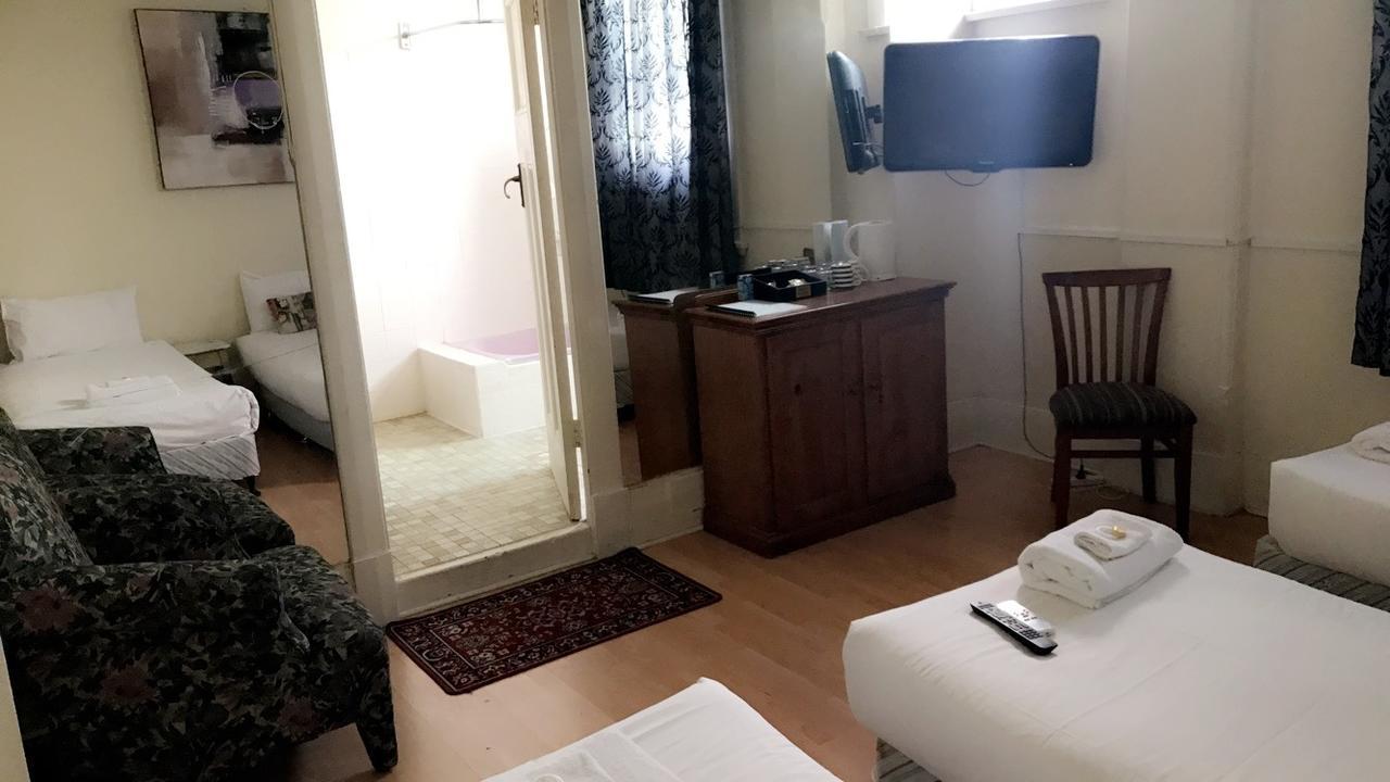 Ambassadors Inn