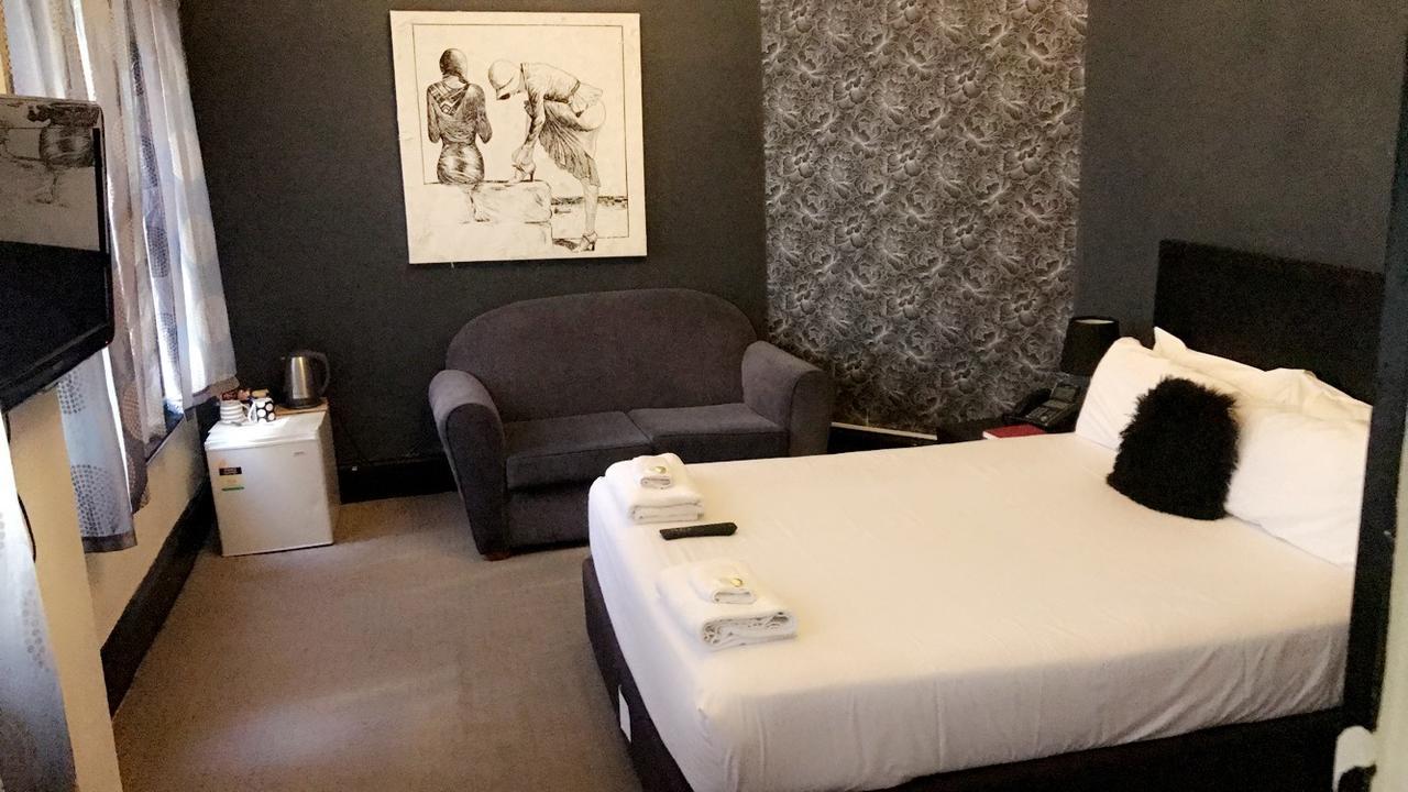 Ambassadors Inn