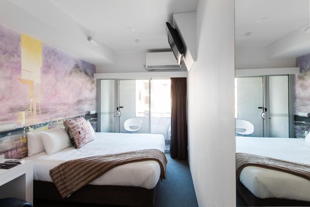 Majestic Minima Adelaide